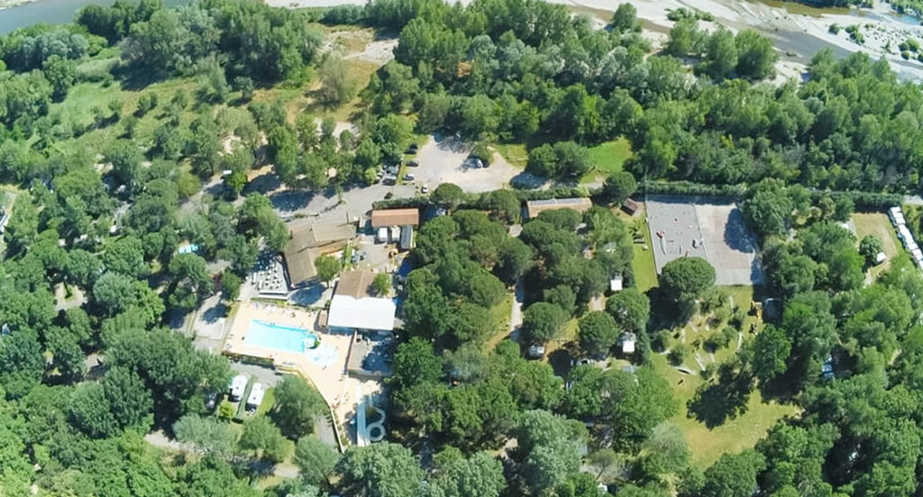 Camping Paradis Le Domaine de Gaujac Gard