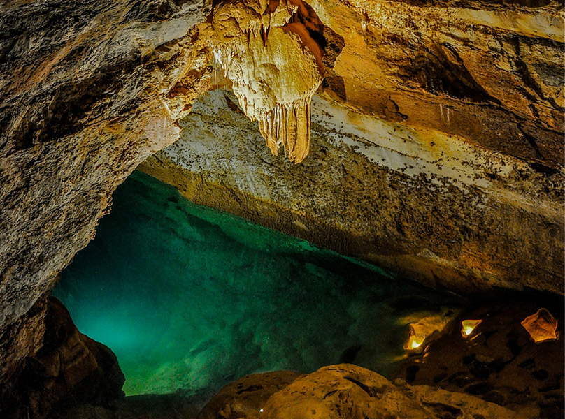 Bezoek de grotten van Trabuc